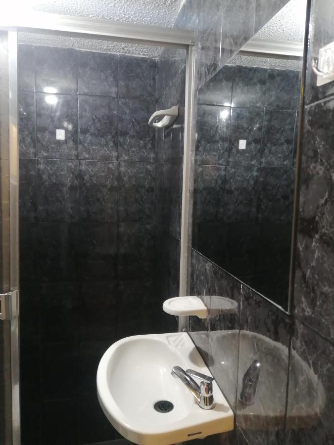 Habitacion Privada Cerca Al Aeropuerto Y Terminal Bogotá Zewnętrze zdjęcie